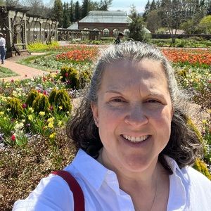 Meet your Posher, Lauren